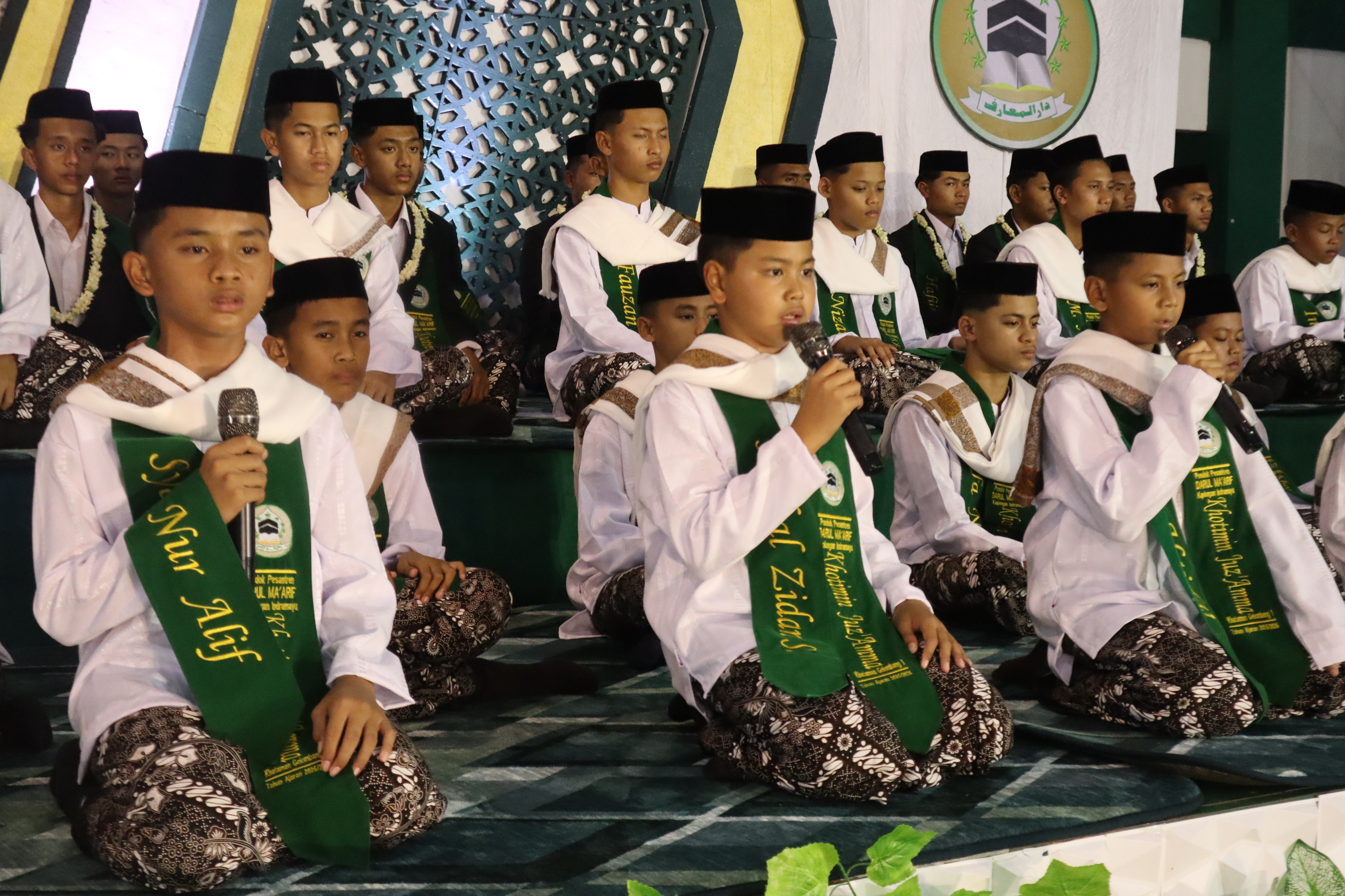 Wisuda dan khataman Al-Quran santri Darul Maarif