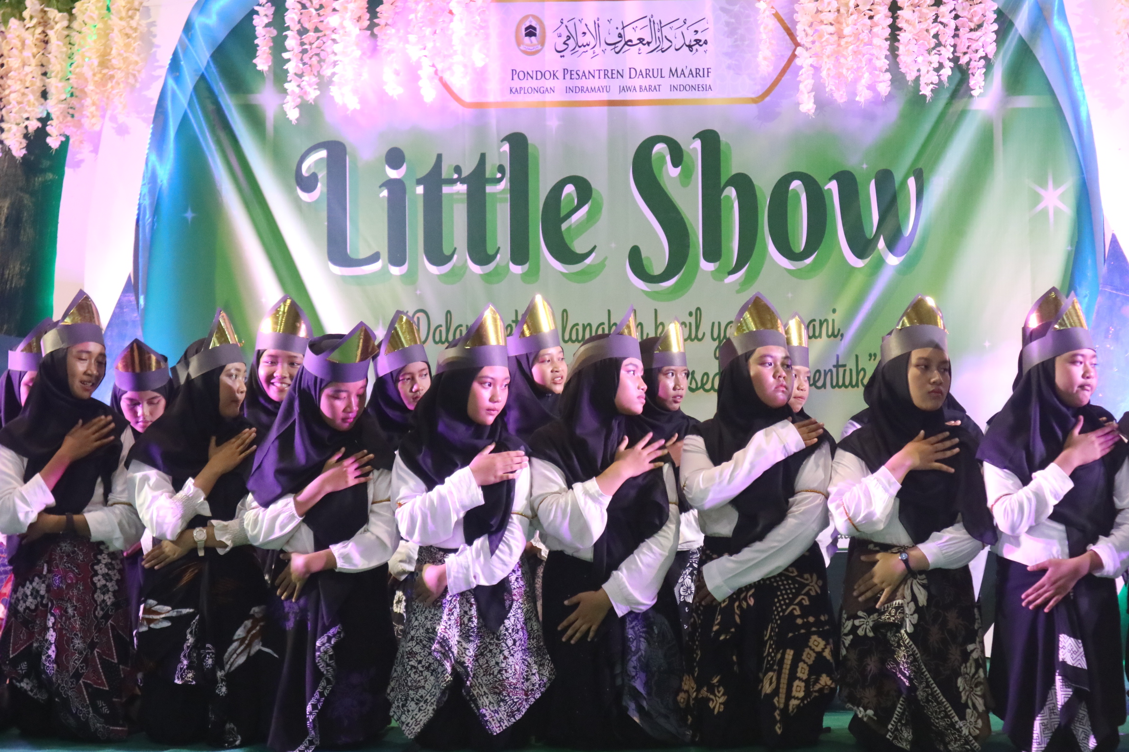 Pentas seni Little Show santriwati Darul Maarif
